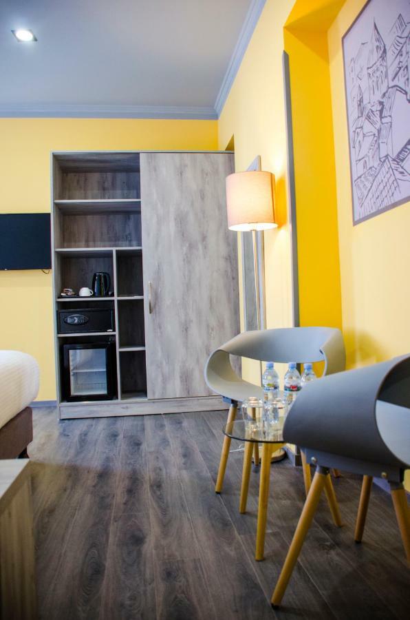 Atoneli Hotel ティビリシ エクステリア 写真